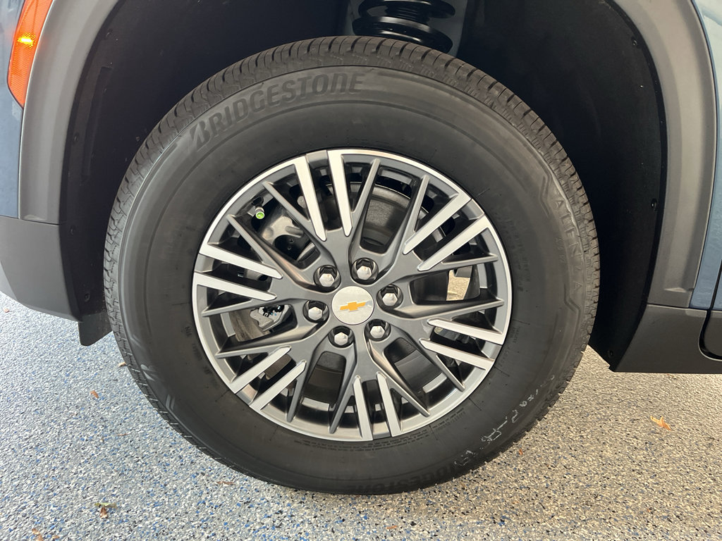 New 2026 Chevrolet Traverse LT FWD image 37