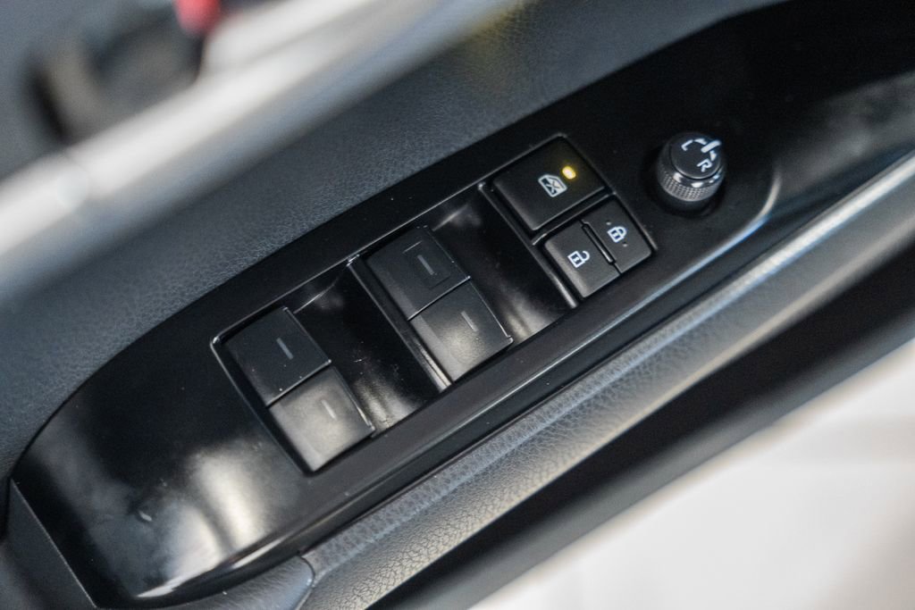 Used 2025 Toyota Camry LE image 33