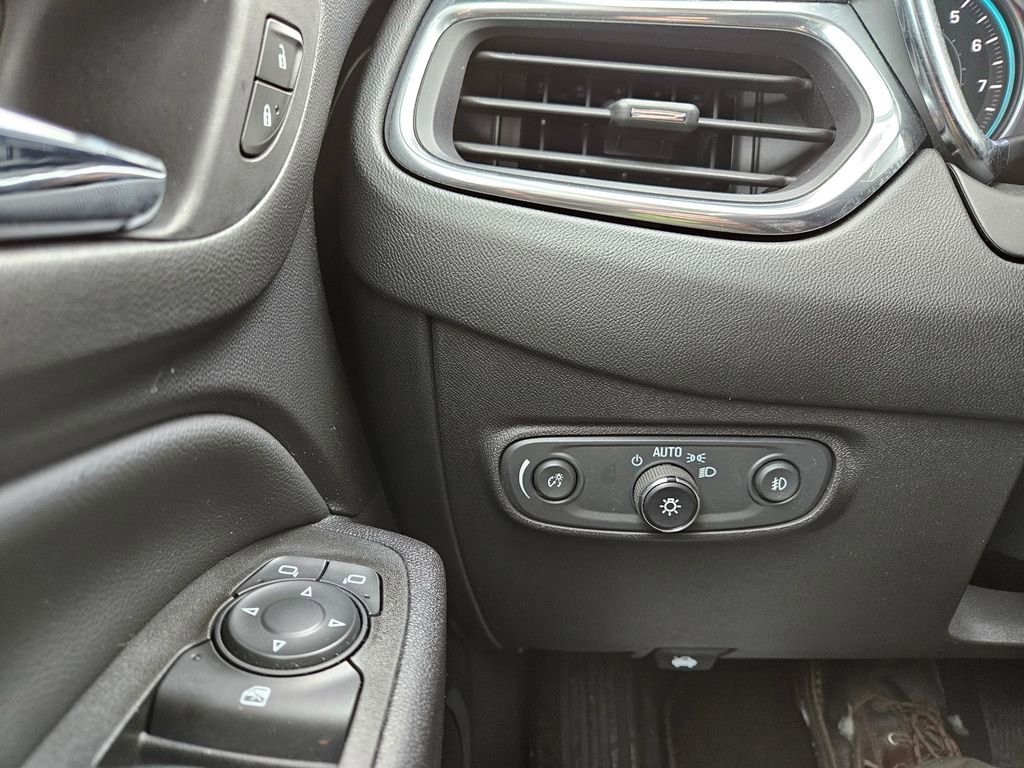 Used 2021 Chevrolet Equinox LT image 13