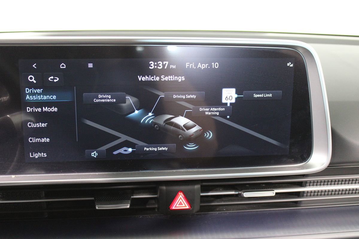 Used 2024 Hyundai Ioniq 6 SE RWD image 16