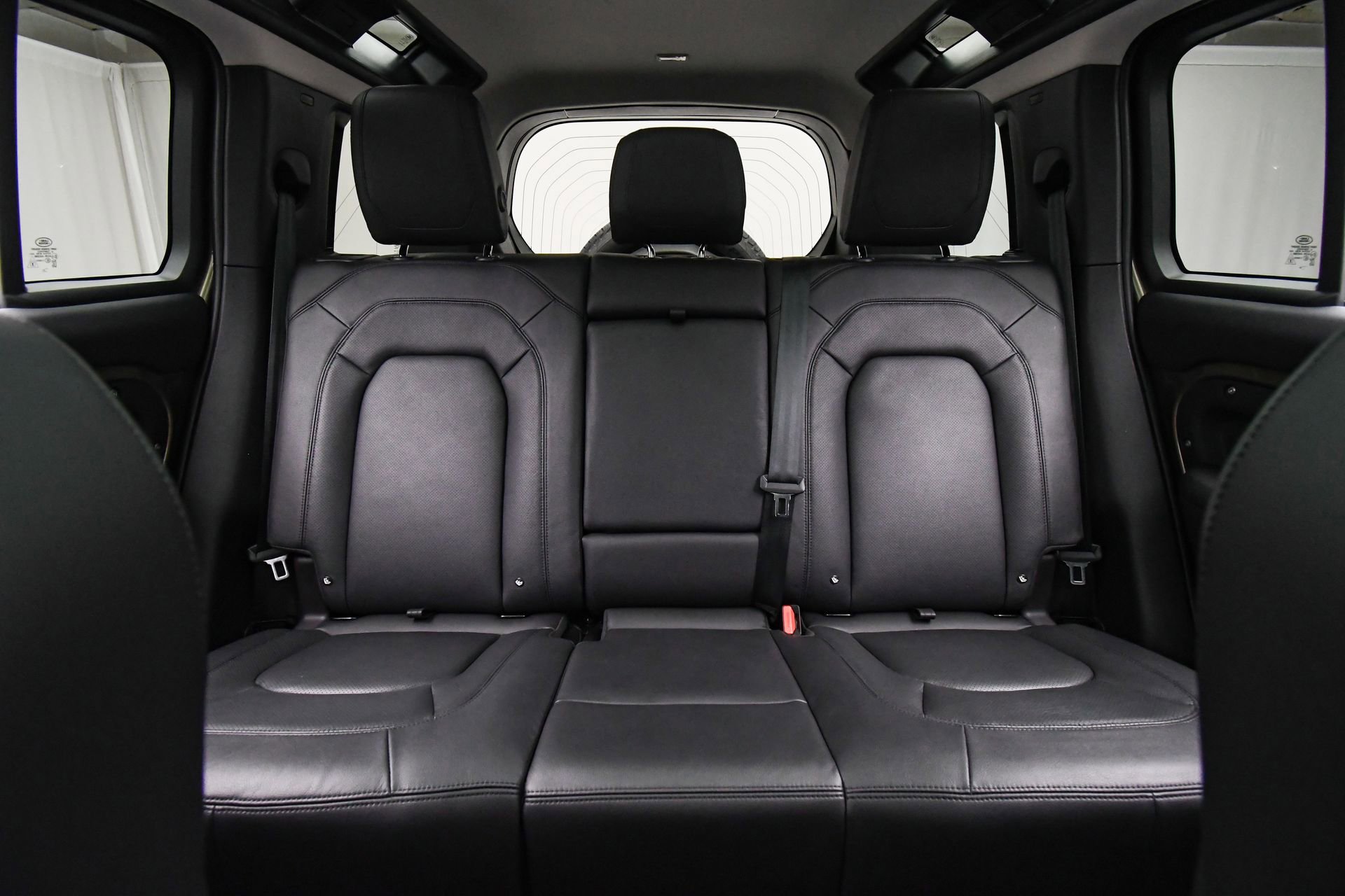 Used 2024 Land Rover Defender 110 S image 15