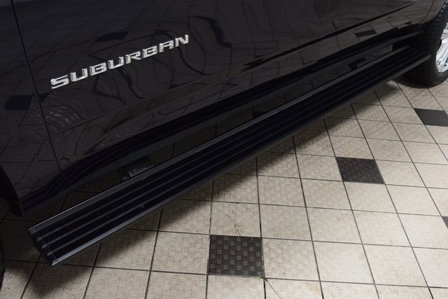 Used 2023 Chevrolet Suburban High Country w/ Premium Package image 28