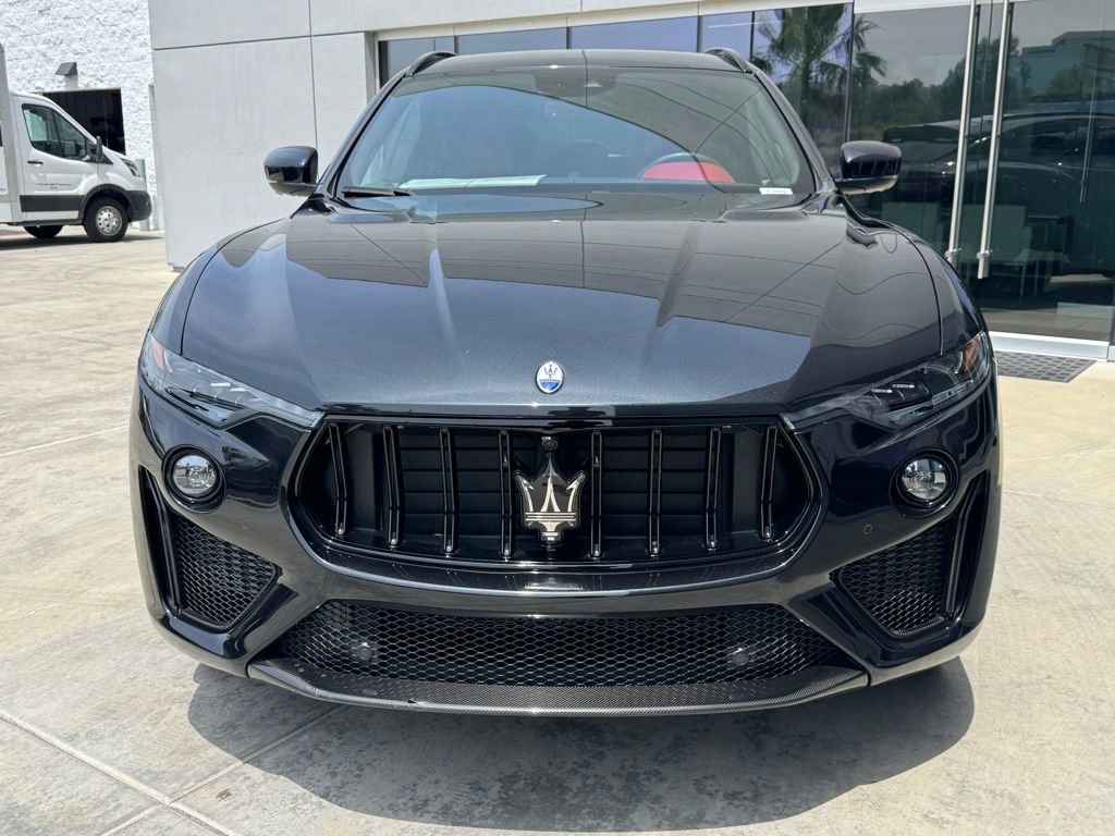 Used 2023 Maserati Levante Trofeo AWD/4WD image 2
