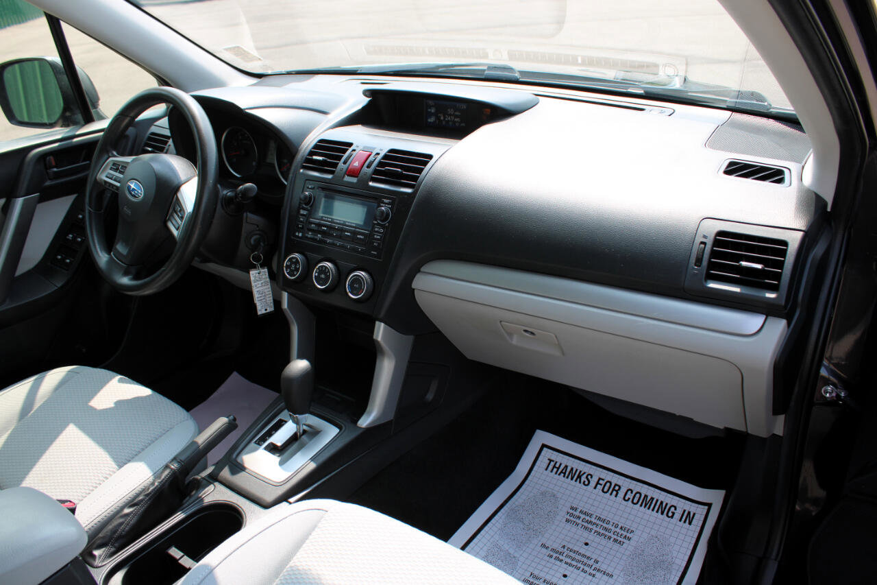 Used 2015 Subaru Forester 2.5i w/ Alloy Wheel Package image 12