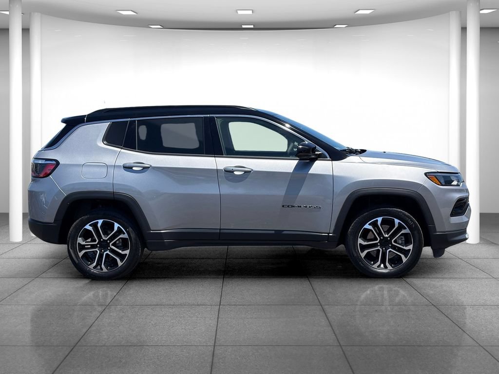 Used 2023 Jeep Compass Limited AWD/4WD image 8