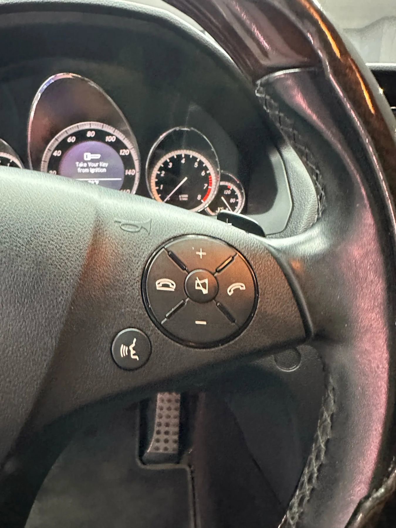 Used 2011 Mercedes-Benz E 350 Cabriolet image 23