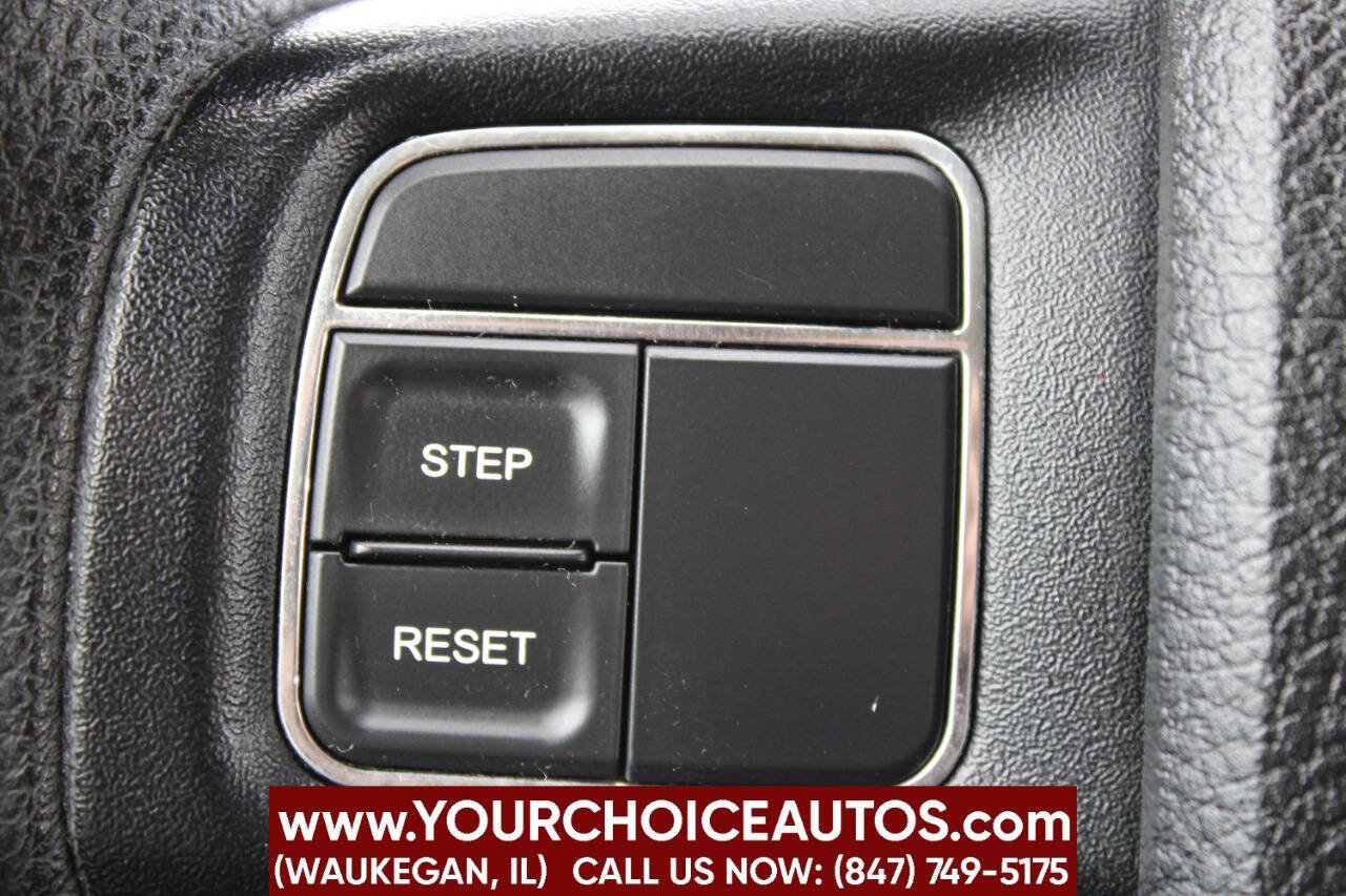 Used 2015 Dodge Grand Caravan SXT image 26