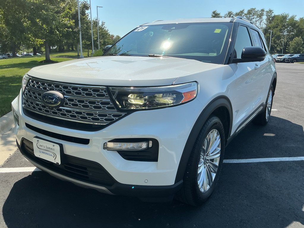 Used 2021 Ford Explorer Limited w/ Equipment Group 301A AWD/4WD image 3