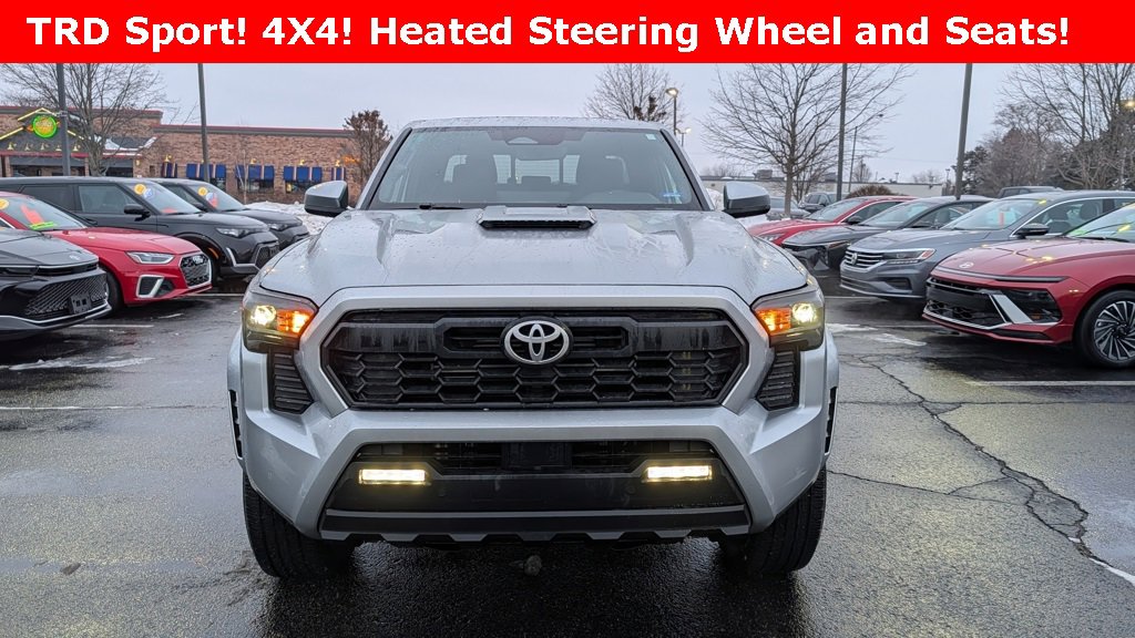 Used 2024 Toyota Tacoma TRD Sport w/ TRD Sport Upgrade Package image 2