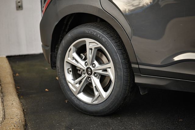 Used 2023 Hyundai Kona SEL image 6