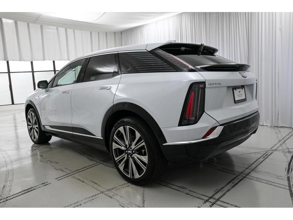 New 2027 Cadillac Optiq Premium Luxury AWD/4WD image 5