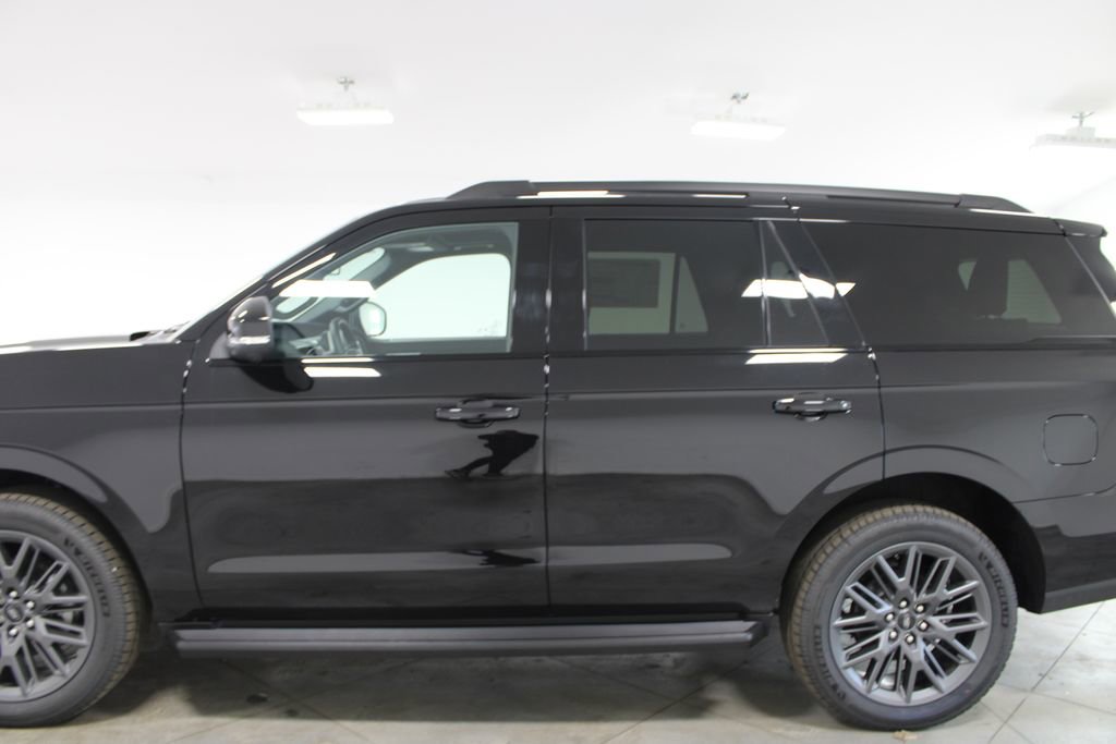 New 2026 Ford Expedition Platinum image 5