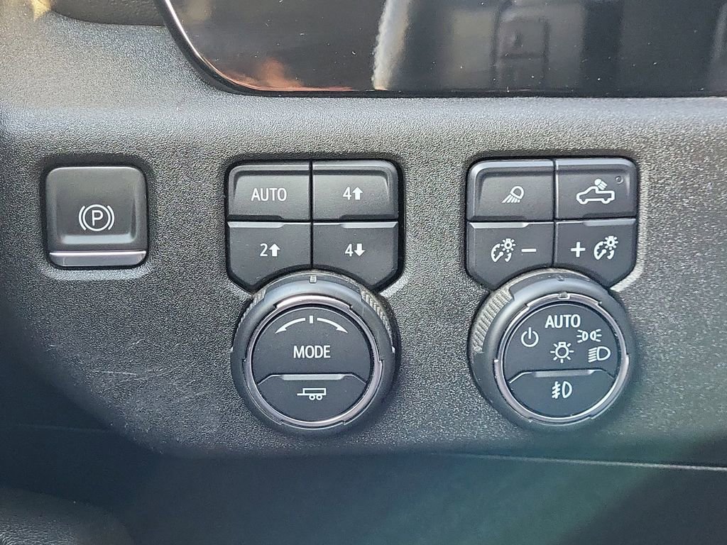 Used 2024 Chevrolet Silverado 1500 LTZ image 22
