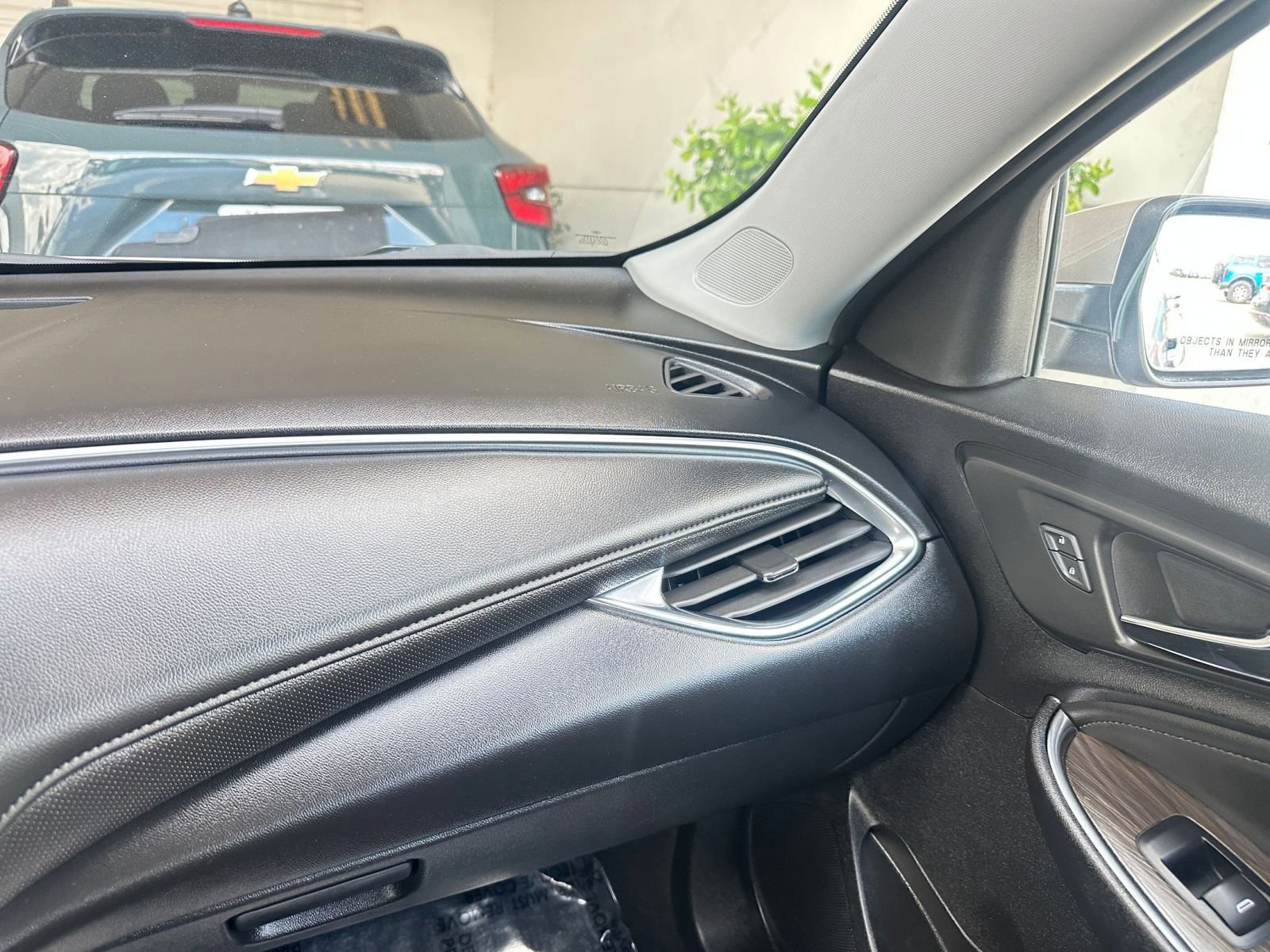 Used 2024 Chevrolet Malibu LT image 35