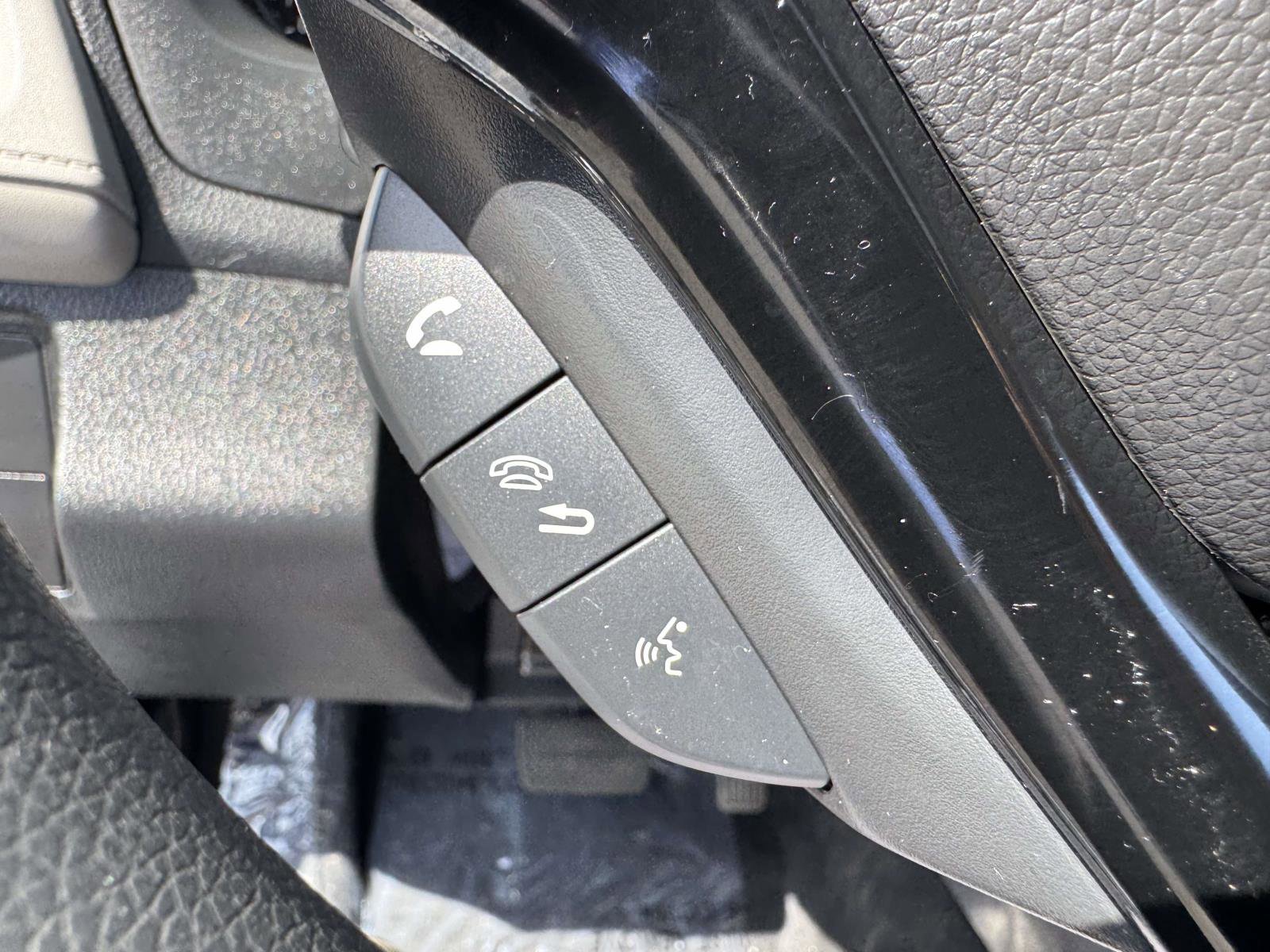 Used 2018 Honda HR-V EX image 26