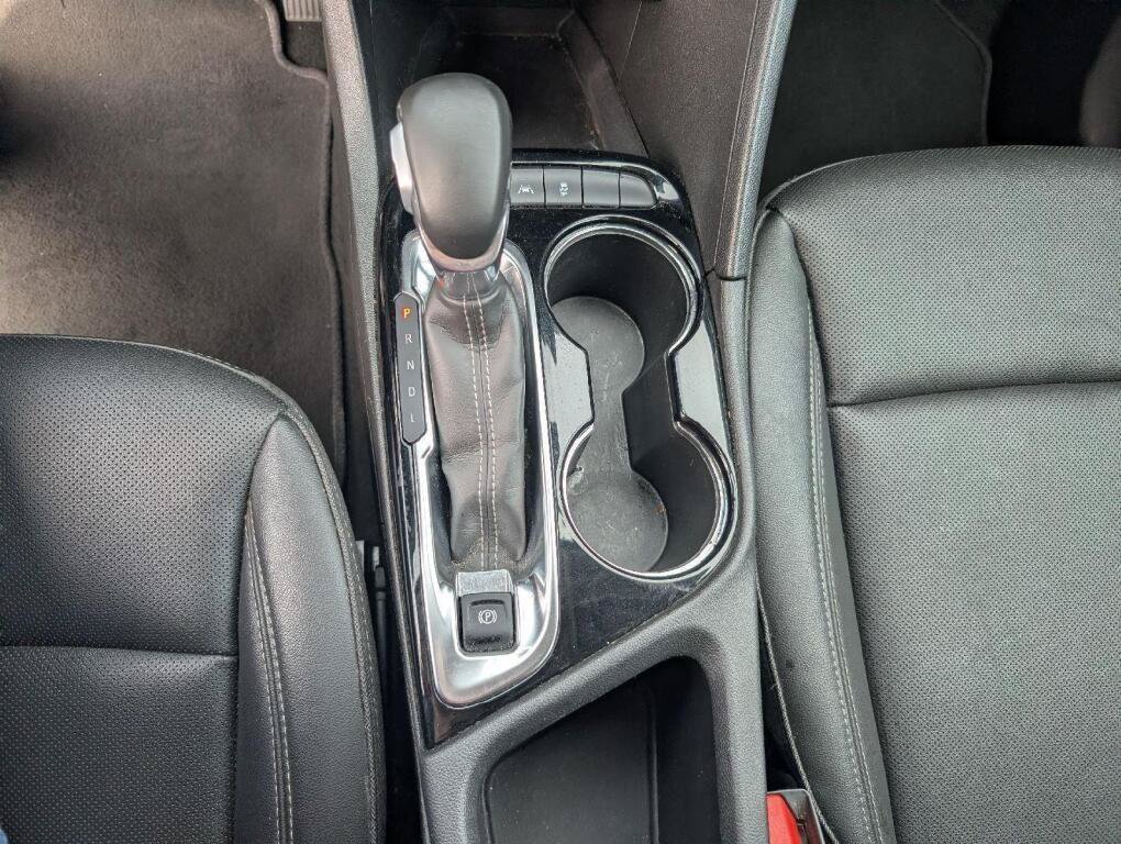 Used 2024 Buick Encore GX Sport Touring AWD/4WD image 15