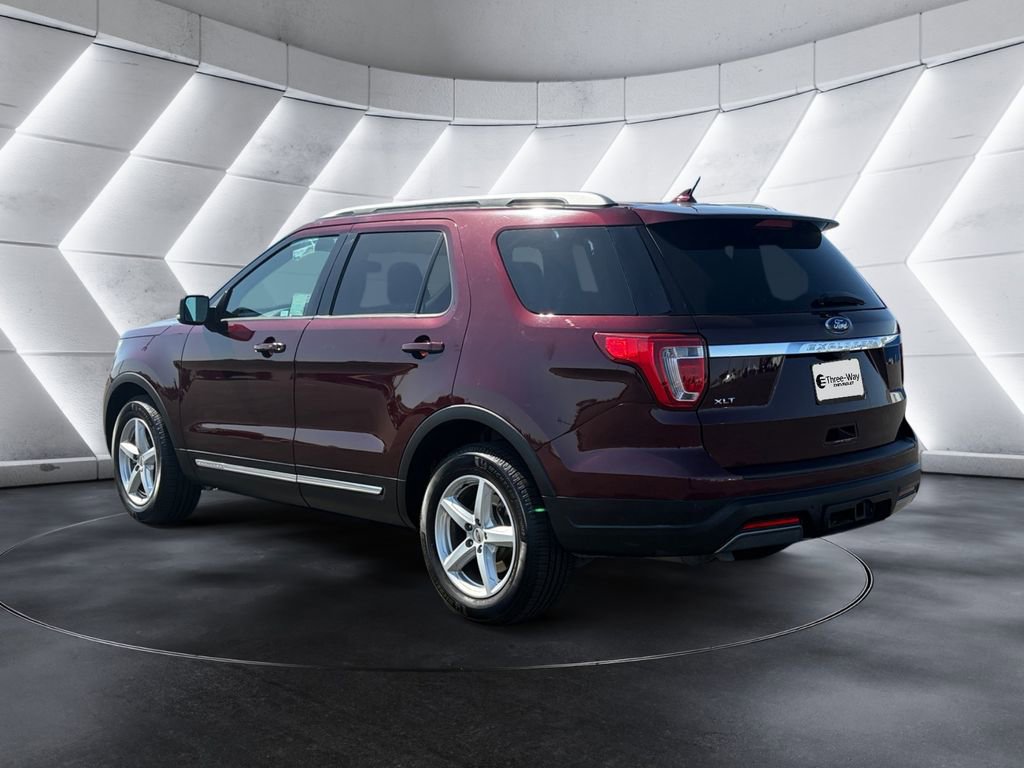 Used 2019 Ford Explorer XLT w/ Equipment Group 202A FWD image 3
