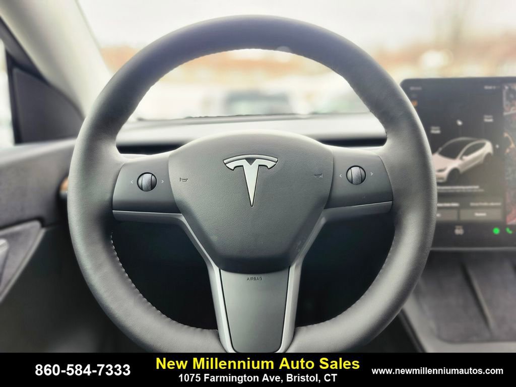Used 2021 Tesla Model Y Long Range image 22