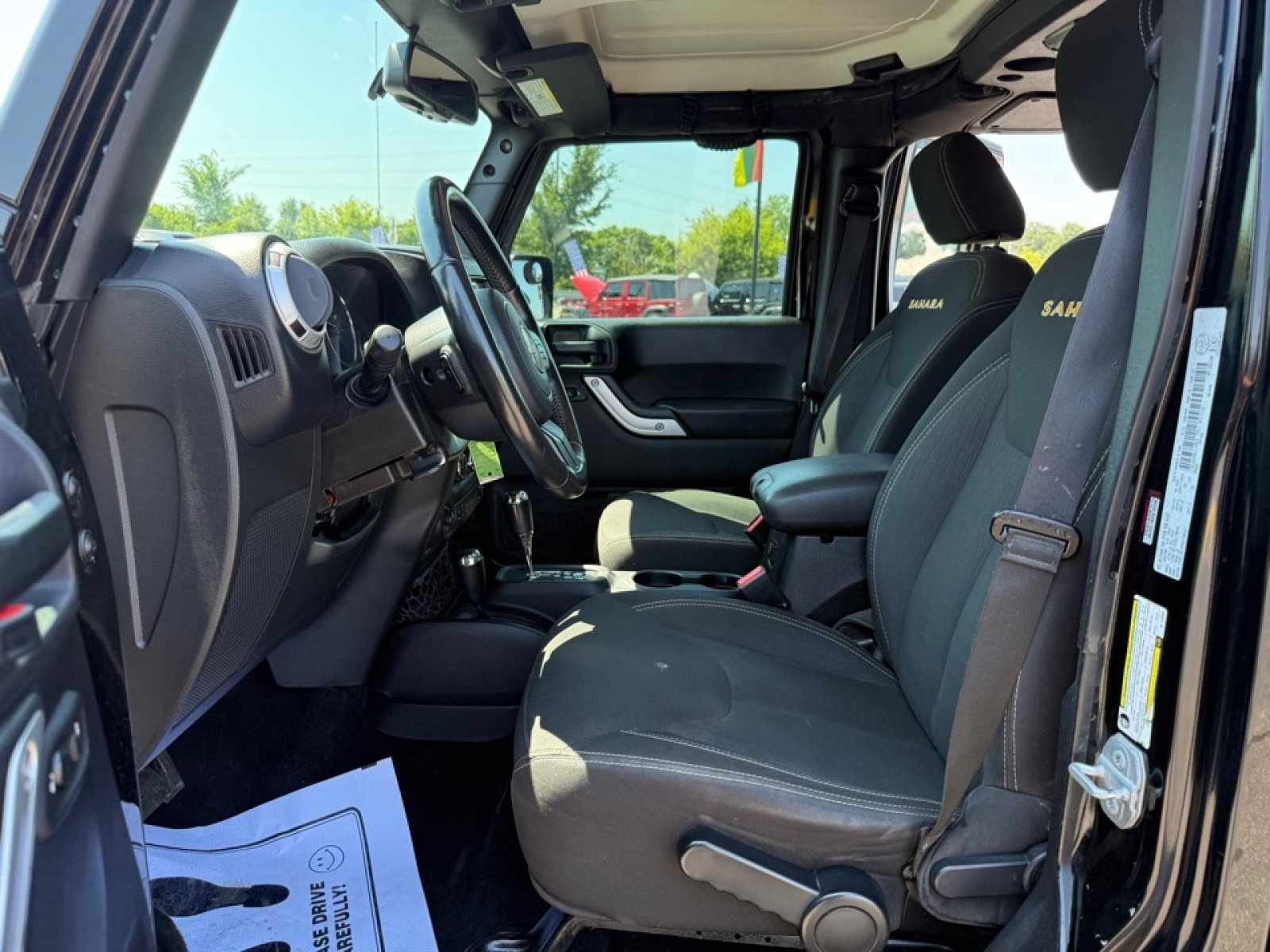 Used 2016 Jeep Wrangler Unlimited Sahara w/ Dual Top Group AWD/4WD image 25