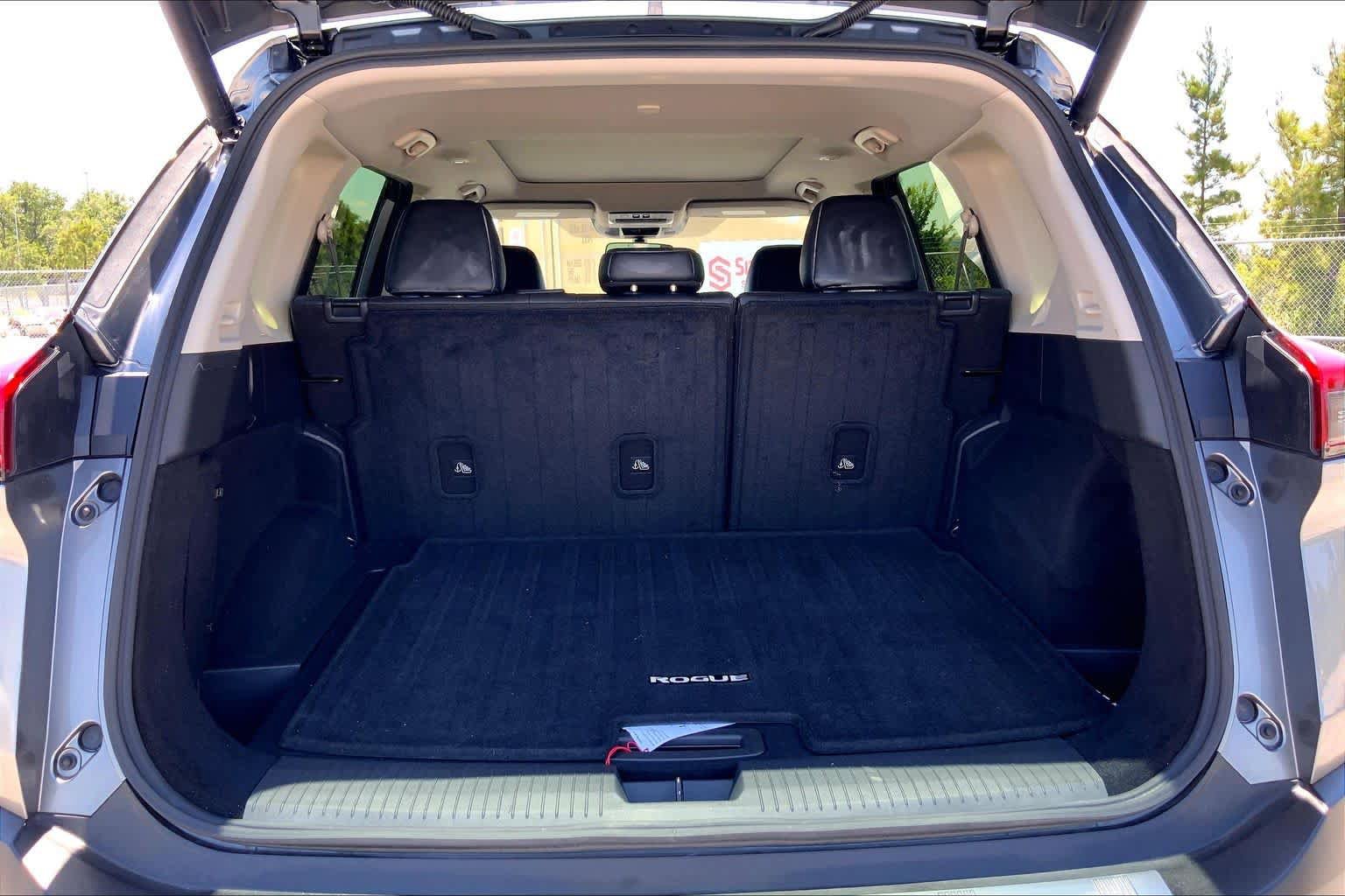 Used 2023 Nissan Rogue SV w/ SV Premium B Package FWD image 34