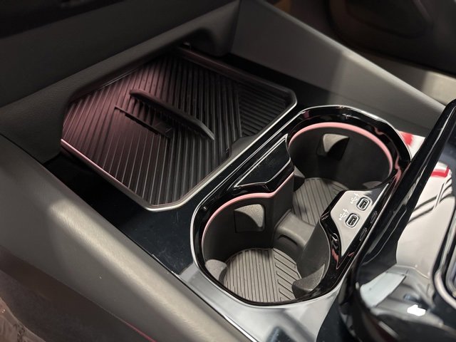 Used 2025 BMW i5 xDrive40 w/ Premium Package image 26