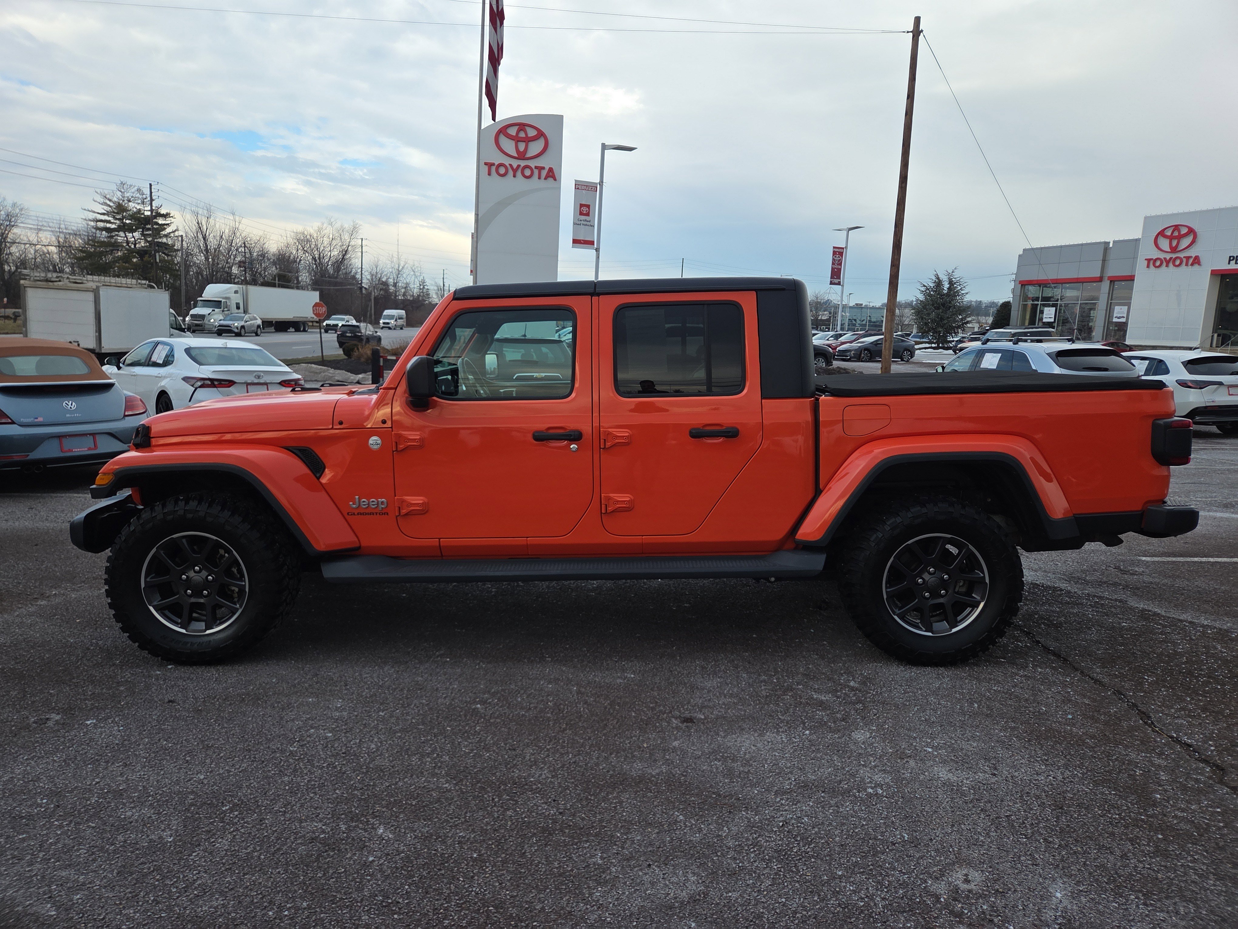 Used 2020 Jeep Gladiator Overland image 6