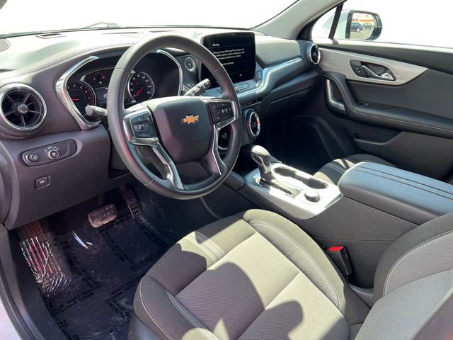 Used 2025 Chevrolet Blazer LT FWD image 12