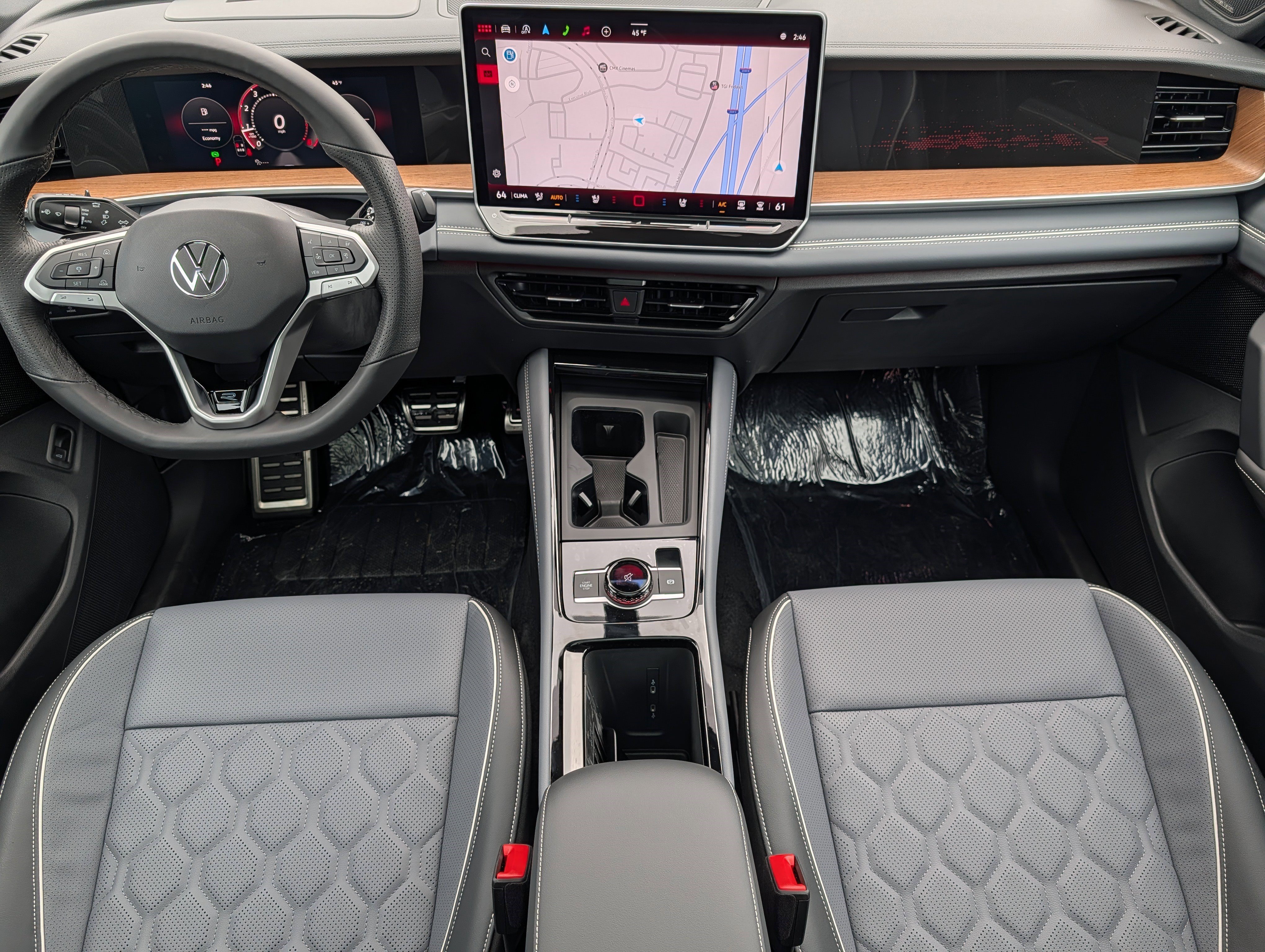 New 2026 Volkswagen Tiguan SEL R-Line AWD/4WD image 10