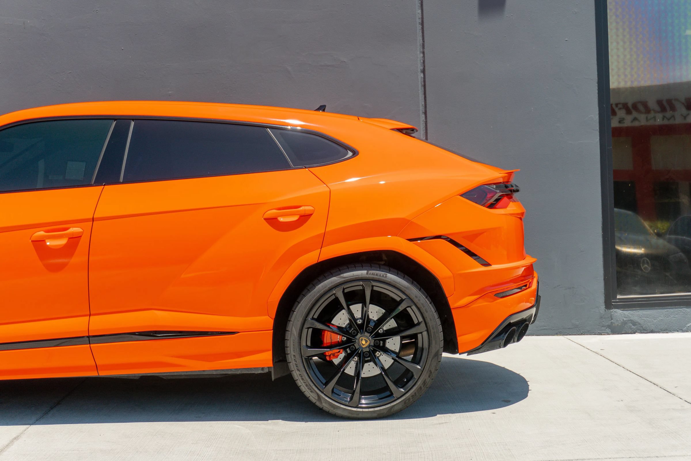 Used 2023 Lamborghini Urus S AWD/4WD image 20