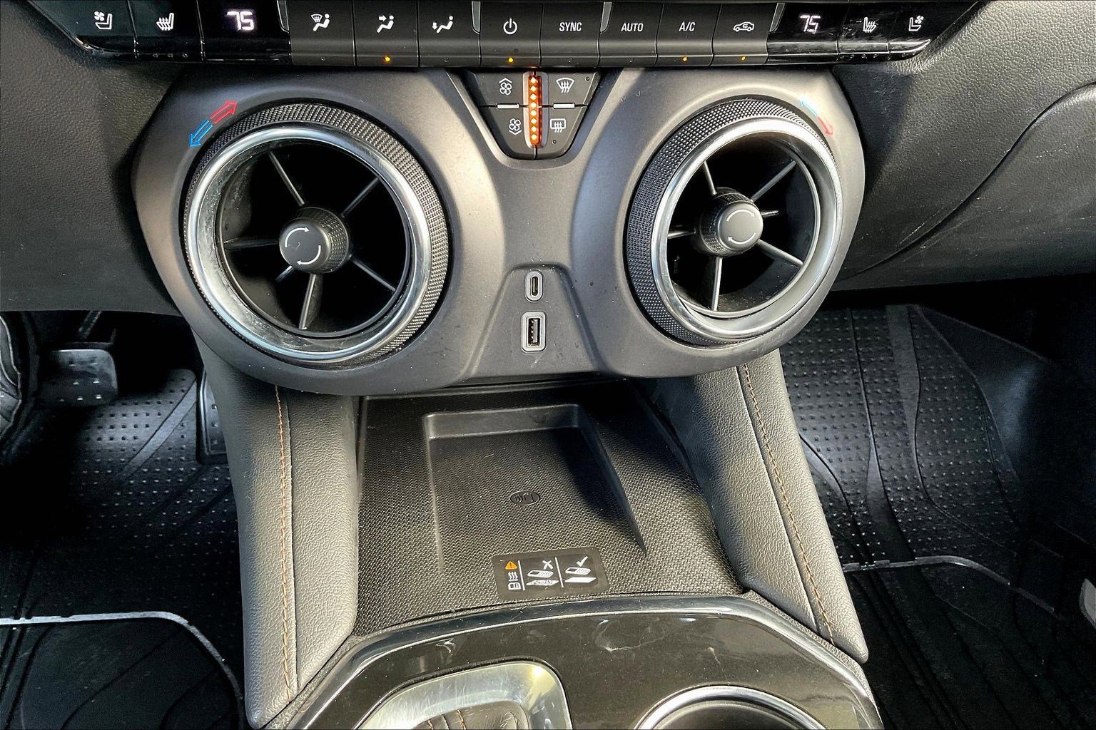 Used 2019 Chevrolet Blazer Premier w/ Sun and Wheels Package FWD image 15