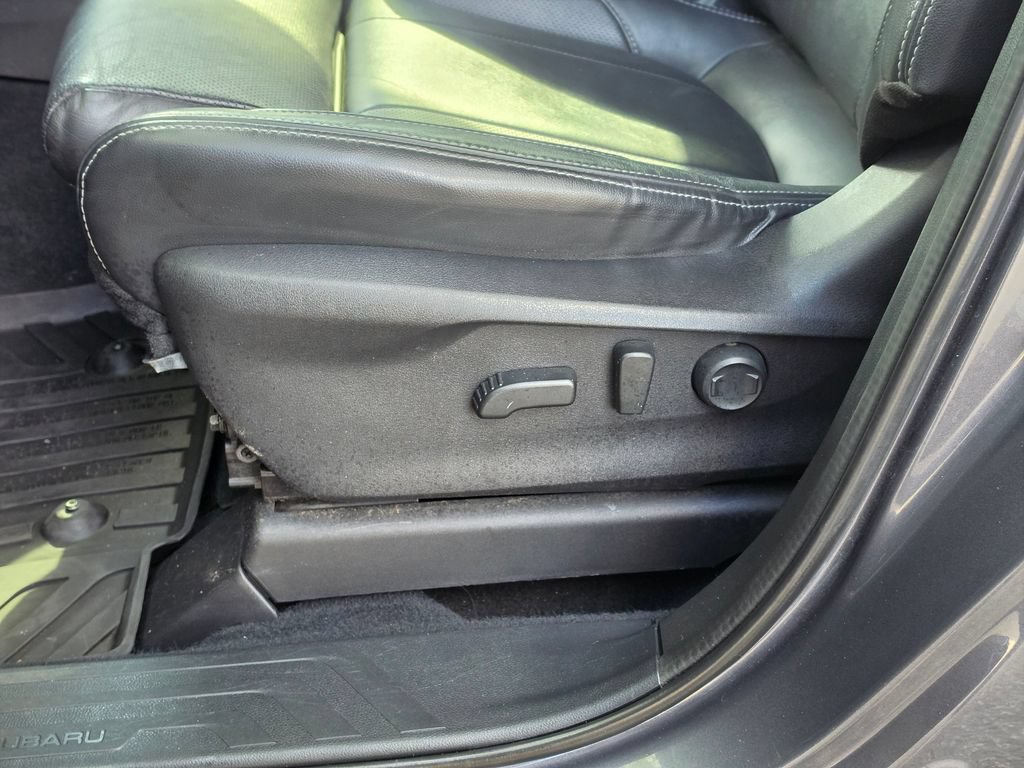Used 2021 Subaru Ascent Limited w/ Technology Package AWD/4WD image 16