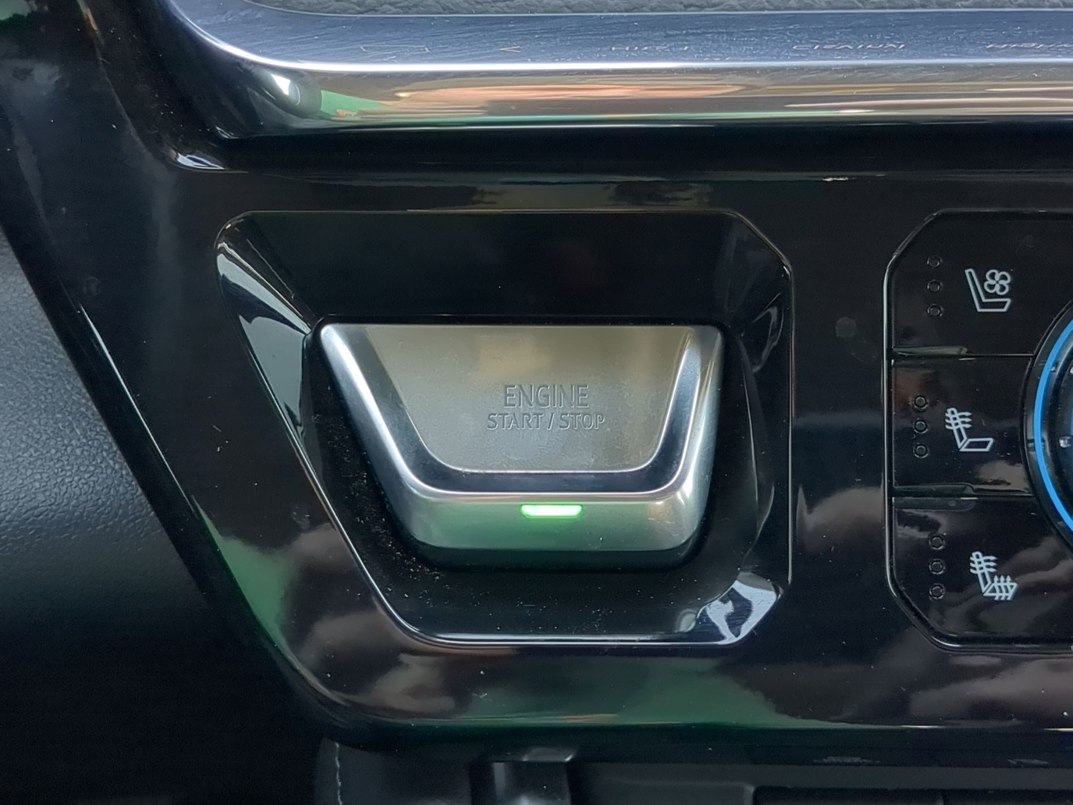 Used 2024 GMC Sierra 2500 Denali image 21