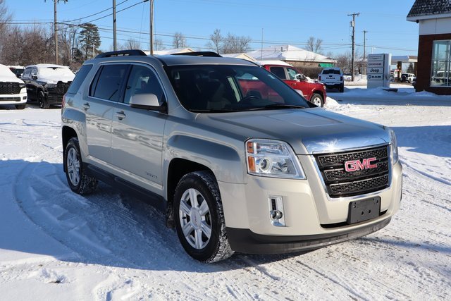 Used 2014 GMC Terrain SLE w/ Convenience Package image 2