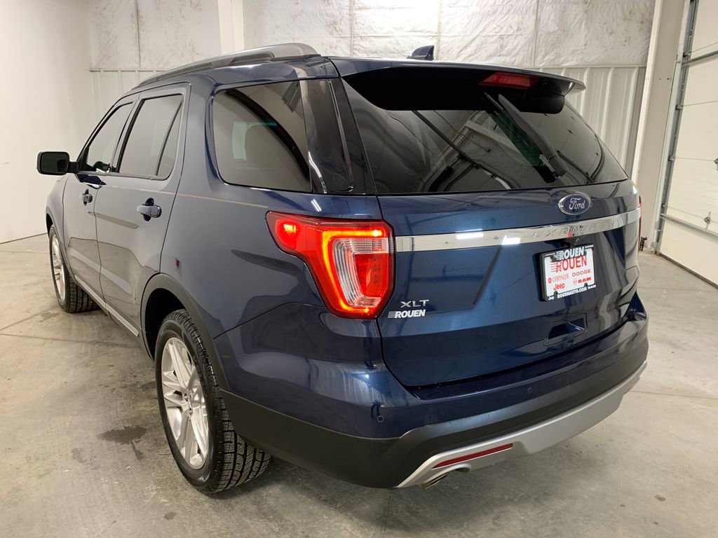 Used 2017 Ford Explorer XLT w/ Equipment Group 202A image 26