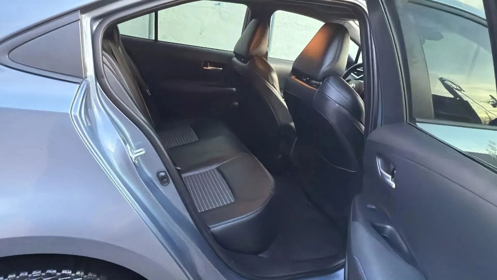 Used 2021 Toyota Corolla XSE image 26