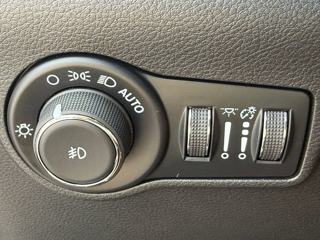 New 2026 Jeep Compass Latitude AWD/4WD image 20