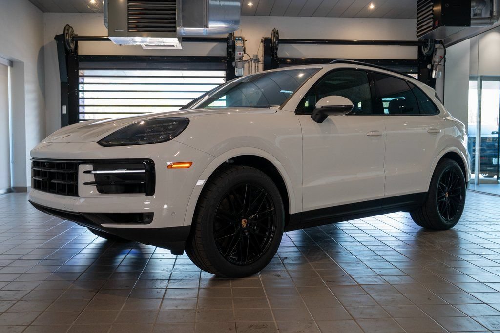 New 2025 Porsche Cayenne AWD/4WD image 1