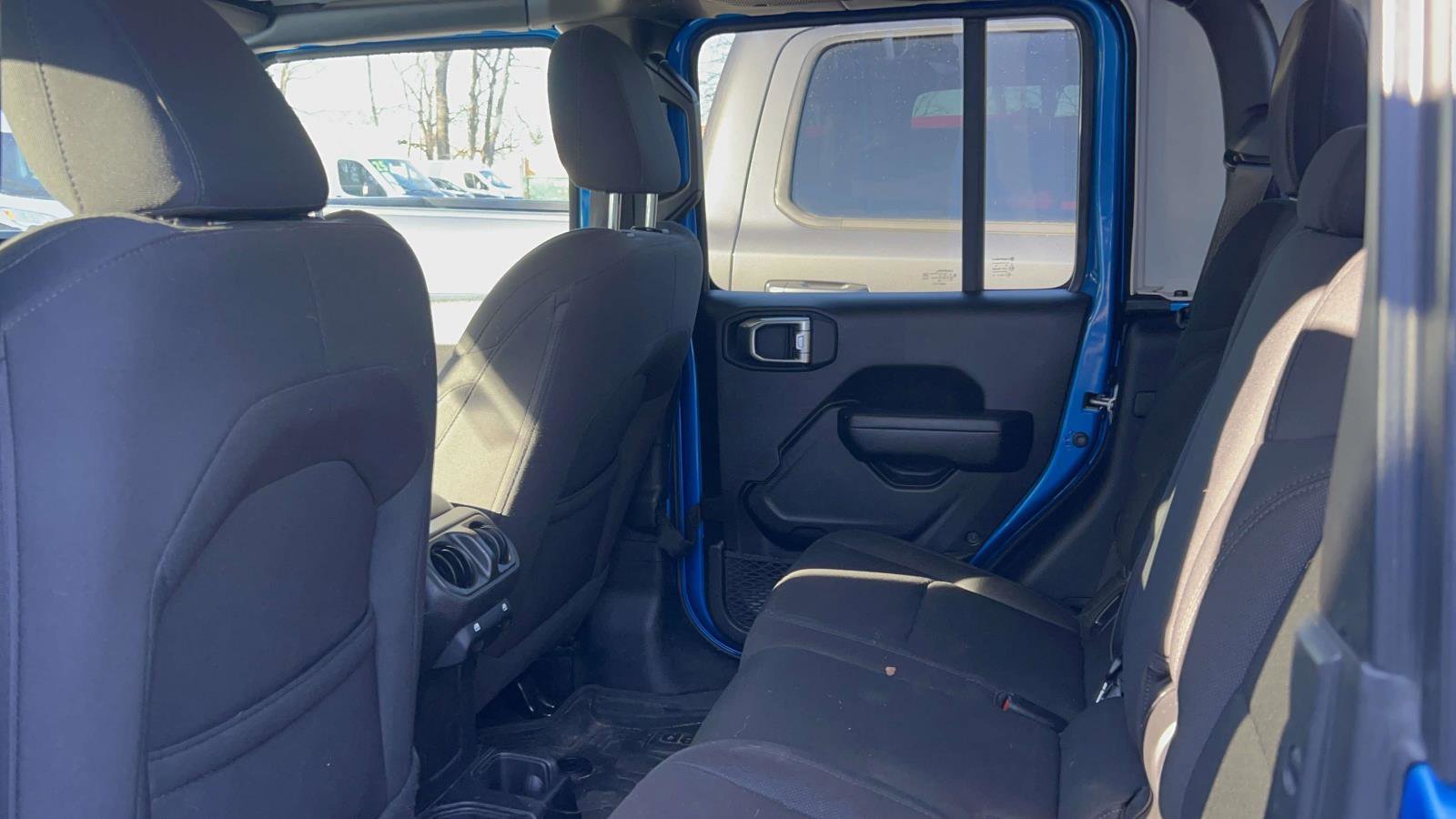 Used 2022 Jeep Gladiator Sport image 32