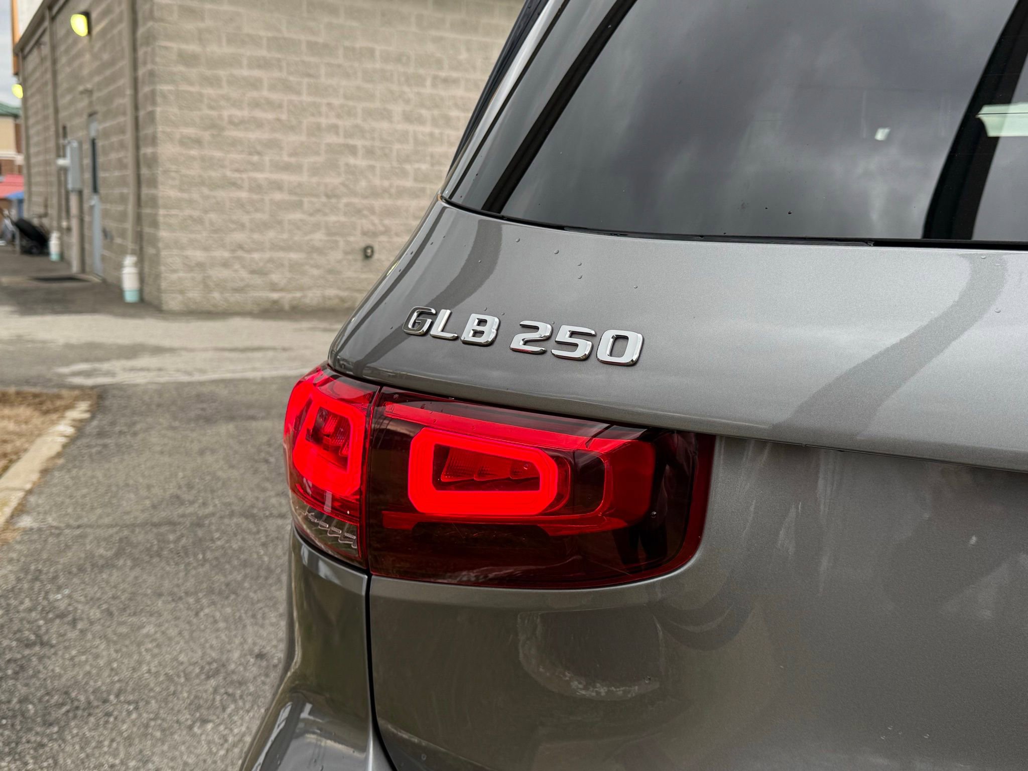 Used 2020 Mercedes-Benz GLB 250 4MATIC image 13