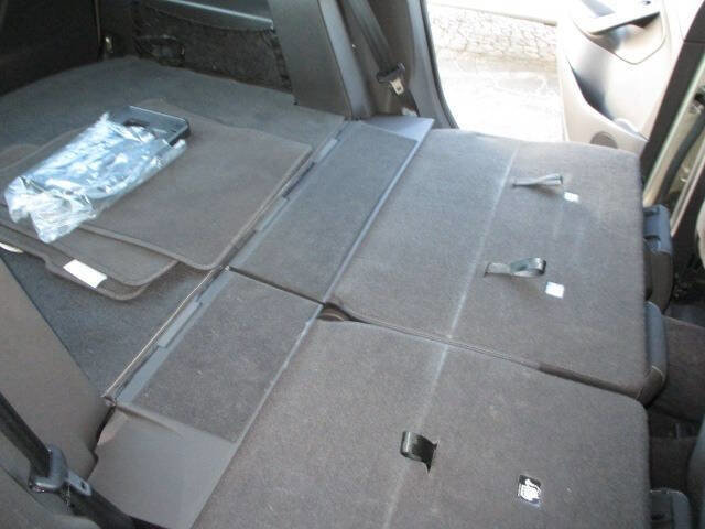 Used 2017 Ford C-MAX SE image 30