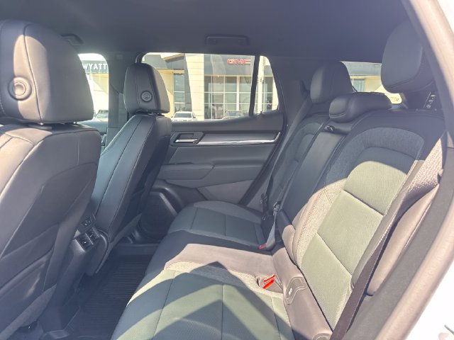 New 2027 GMC Terrain AT4 w/ Convenience Package III AWD/4WD image 11