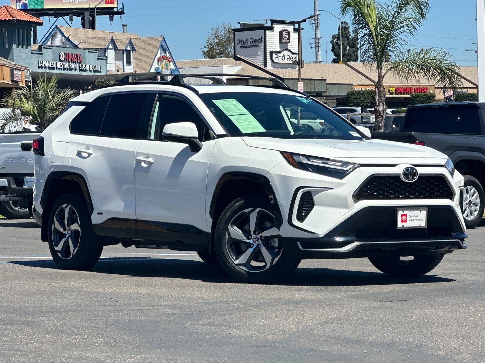 Used 2025 Toyota RAV4 SE w/ Weather & Moonroof Package AWD/4WD image 8
