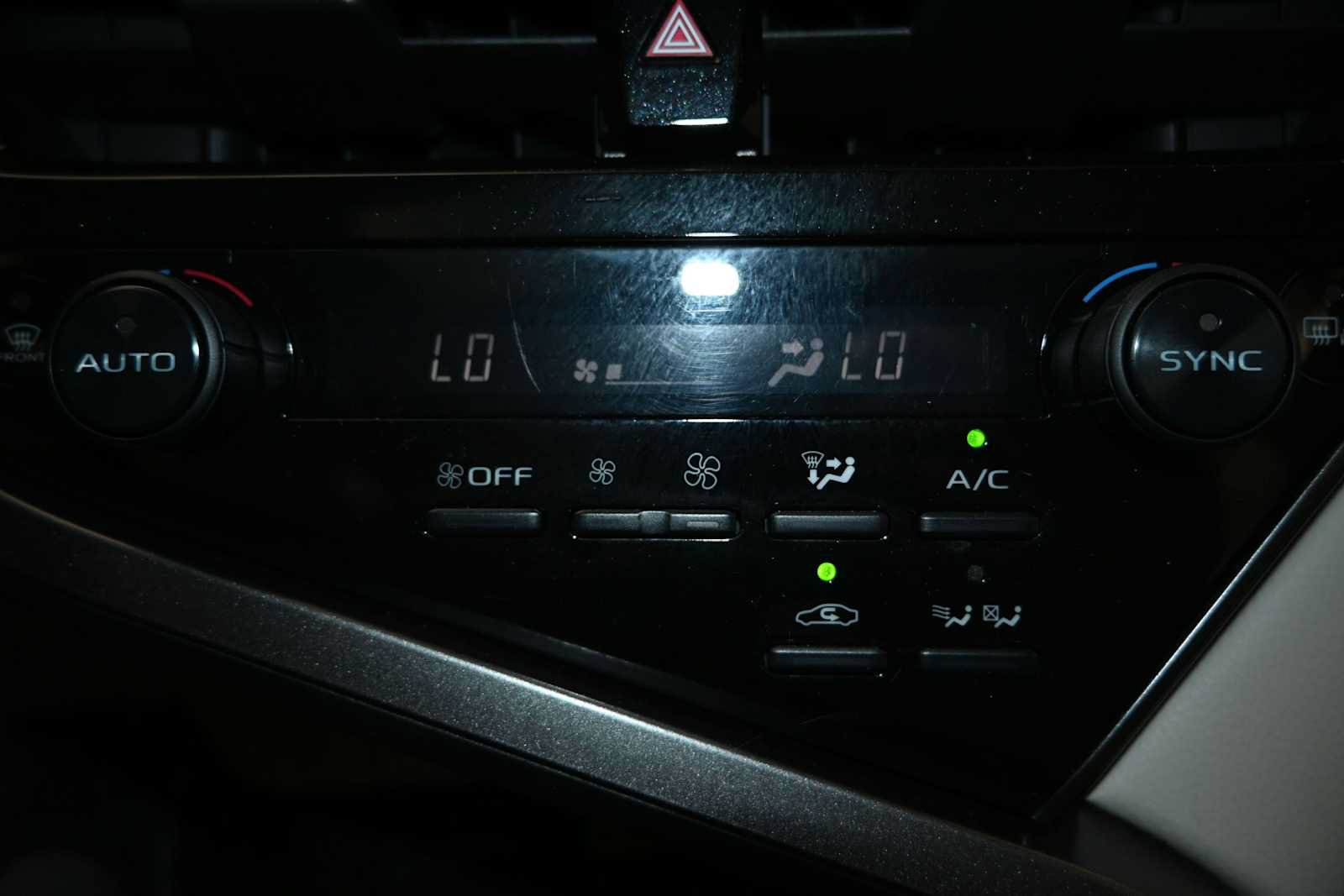 Used 2024 Toyota Camry XLE w/ Navigation Package FWD image 15