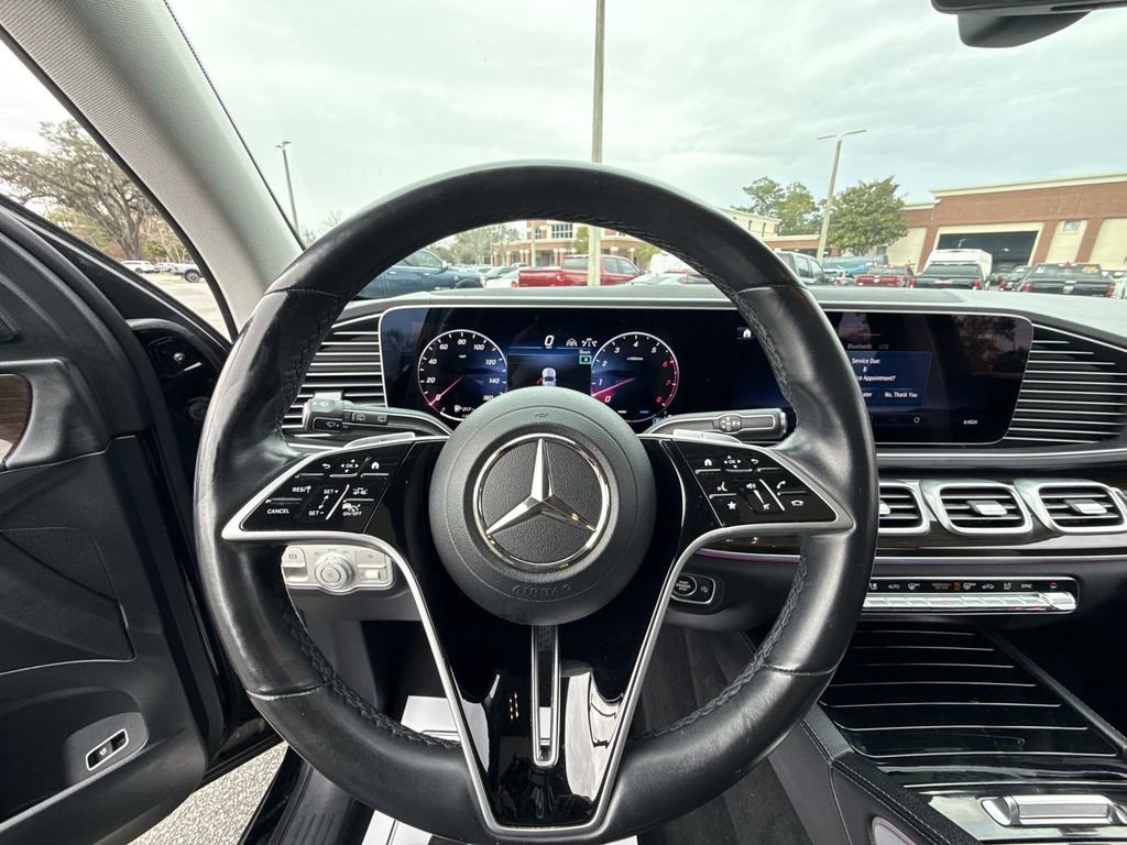 Used 2024 Mercedes-Benz GLS 450 4MATIC image 12