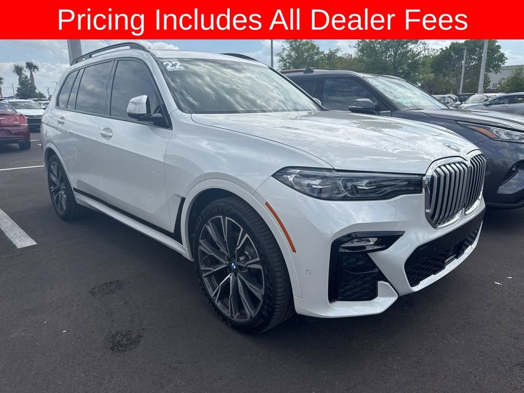 Used 2022 BMW X7 xDrive40i w/ M Sport Package AWD/4WD image 3