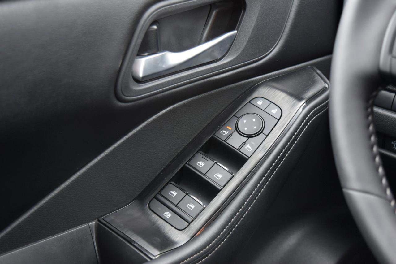 Used 2026 Nissan Rogue SV w/ Cold Weather Package AWD/4WD image 19