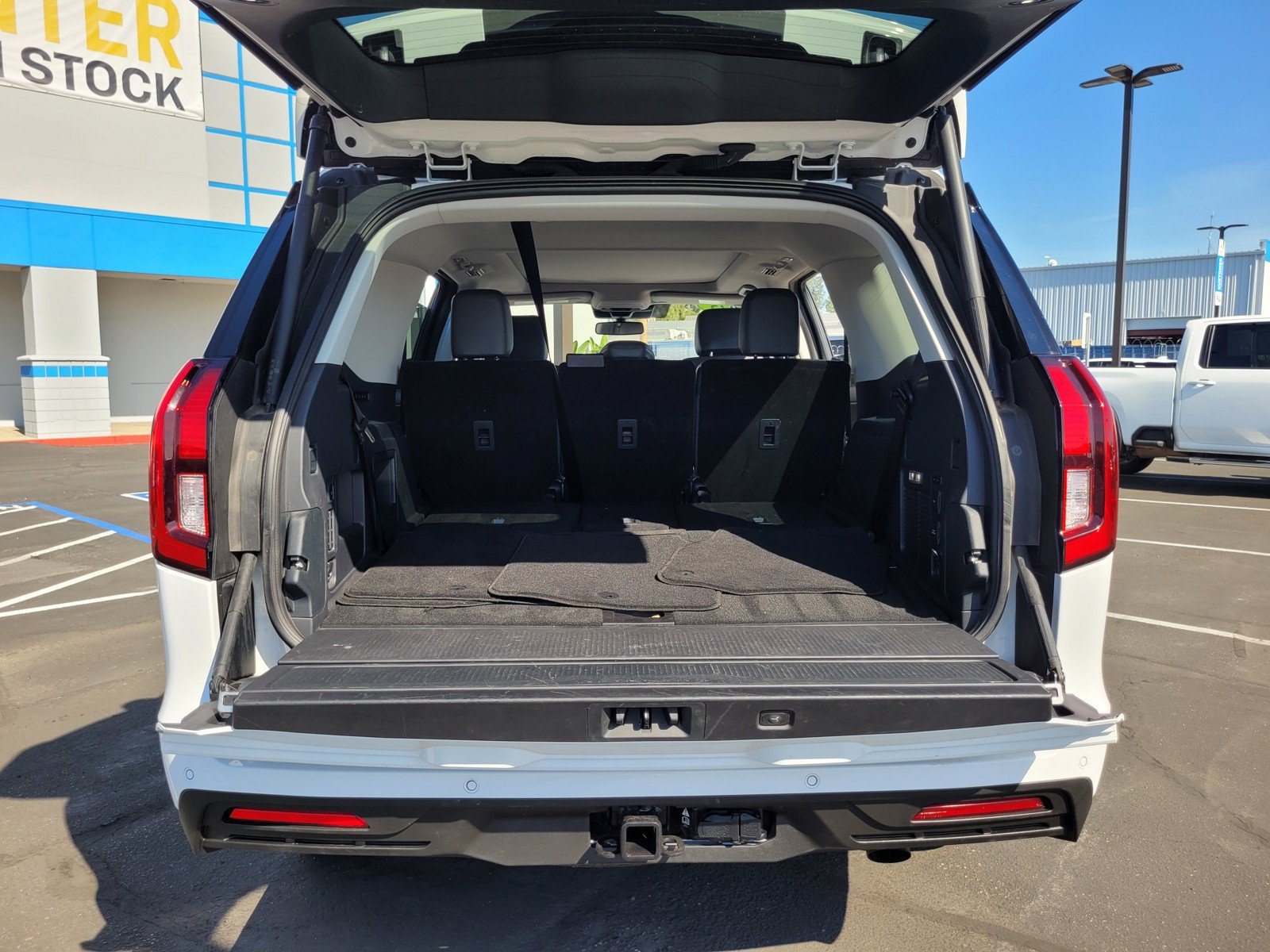 Used 2025 Ford Expedition Active AWD/4WD image 28