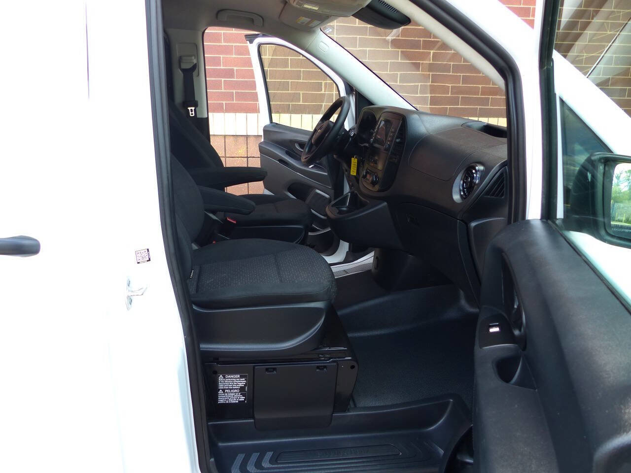 Used 2022 Mercedes-Benz Metris image 42