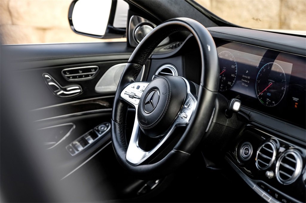 Used 2019 Mercedes-Benz S 560e w/ AMG Line Exterior image 15