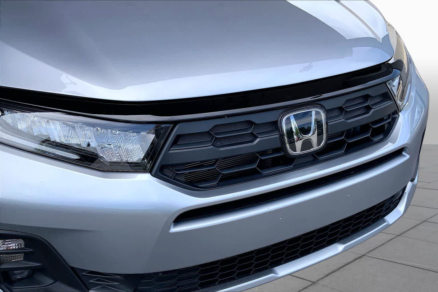 Used 2025 Honda Odyssey EX-L image 32